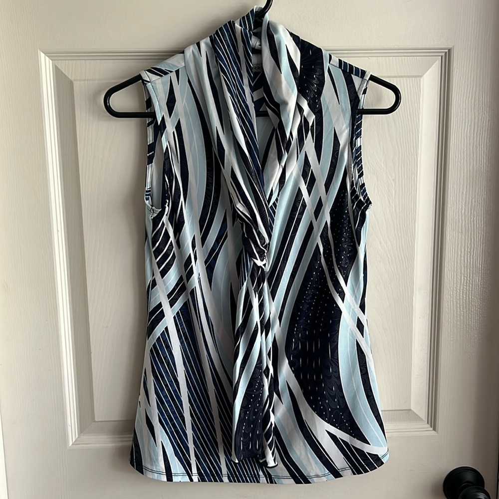XS Sleeveless Blouse